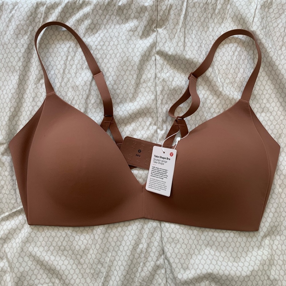 Lululemon NWT take shape bra hena